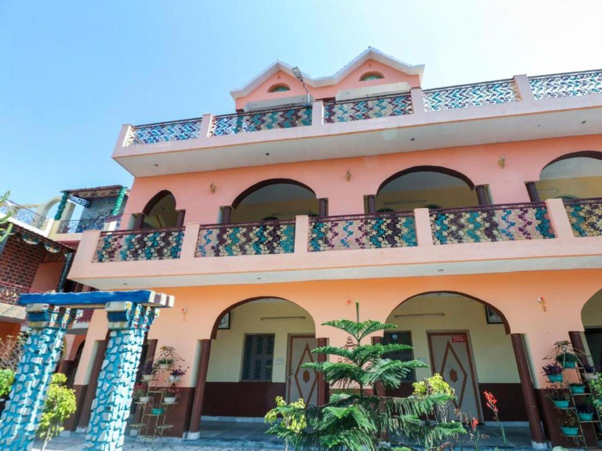 Hotel Flora Suites Mumbai Exterior foto